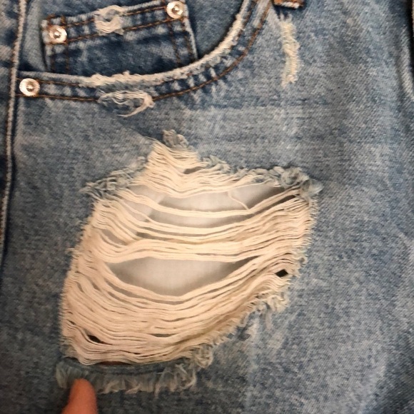 FOREVER 21 Destroyed Denim High Waist Distressed Jean Cutoff Edgy Size 27 Shorts - Picture 3 of 11